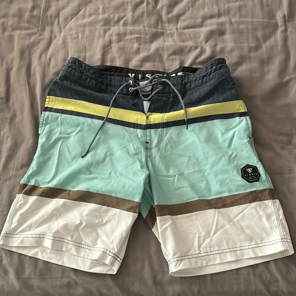 VISSLA Multicolor Flat Front Men's Shorts
